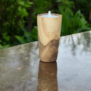 Bougie Manjangan avec pot en bois et cire naturelle